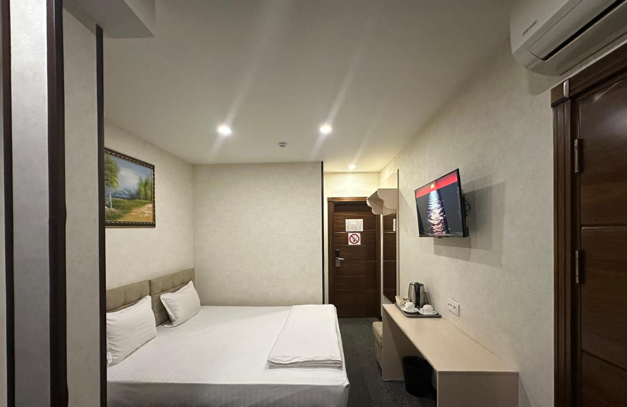 Friday Hotel Tashkent Ngoại thất bức ảnh
