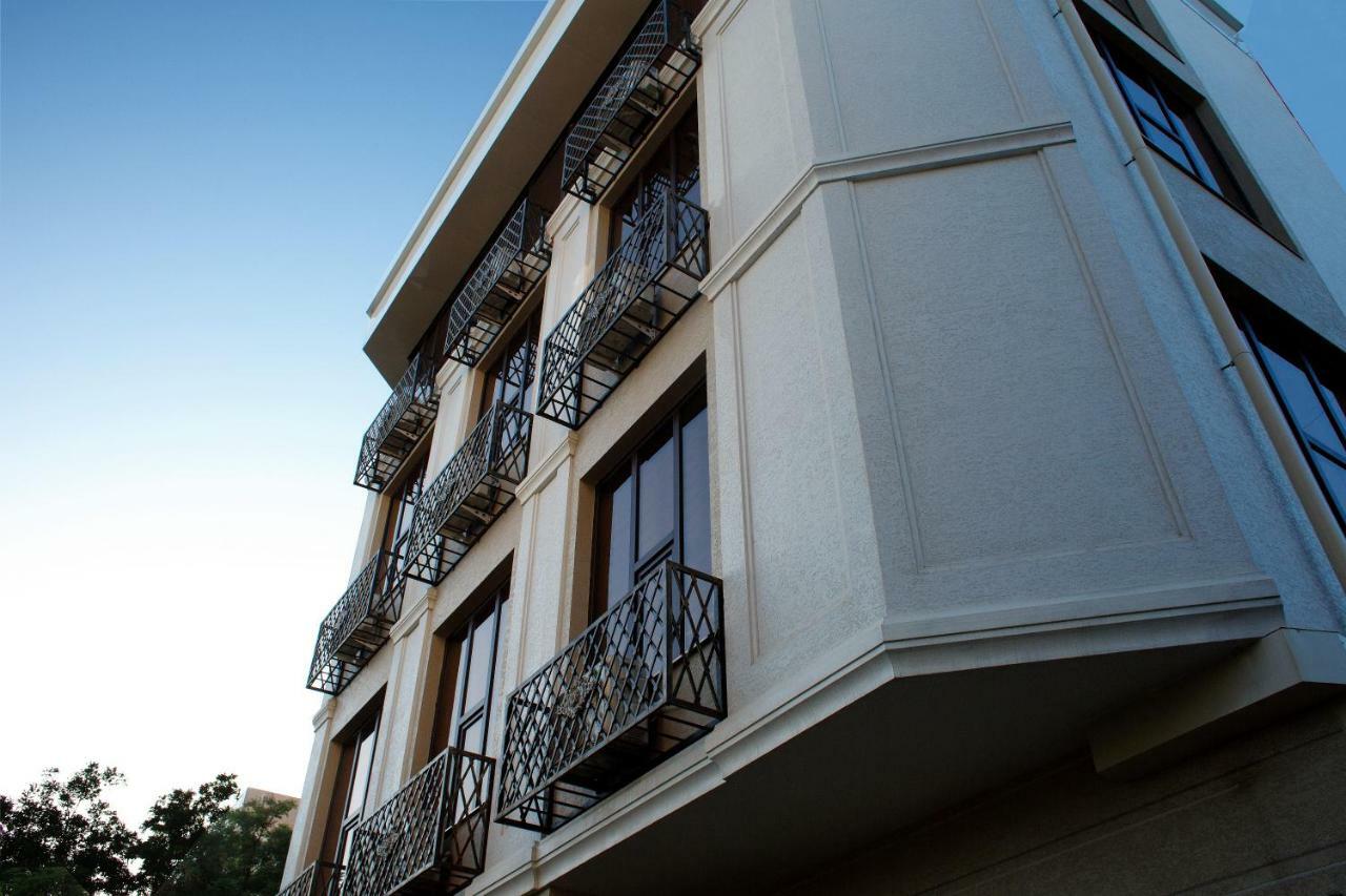 Friday Hotel Tashkent Ngoại thất bức ảnh