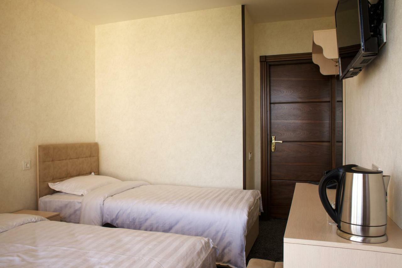 Friday Hotel Tashkent Ngoại thất bức ảnh