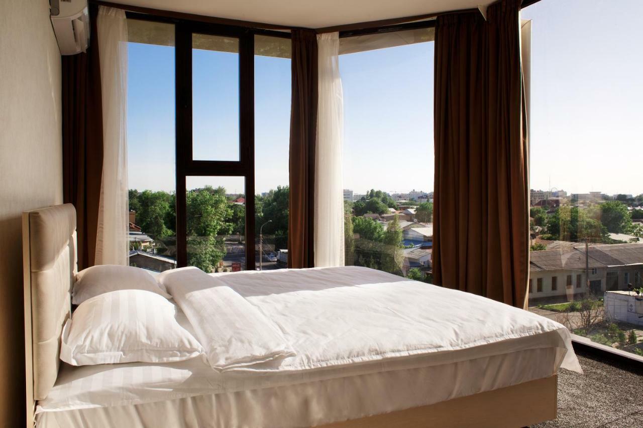 Friday Hotel Tashkent Ngoại thất bức ảnh