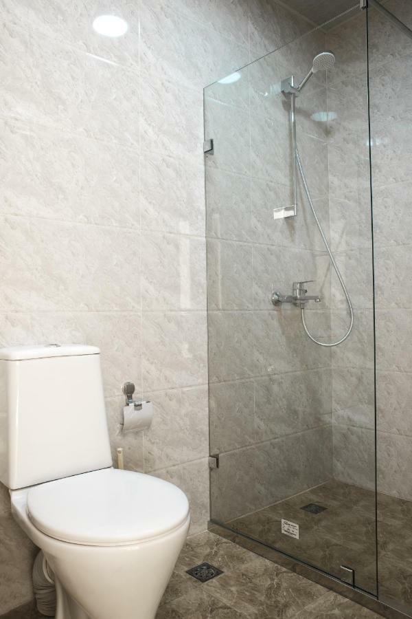 Friday Hotel Tashkent Ngoại thất bức ảnh